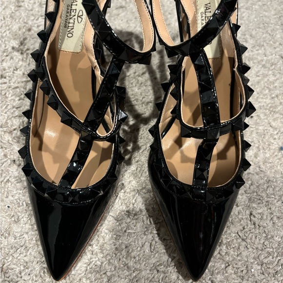 Black heals - Picture 2 of 7